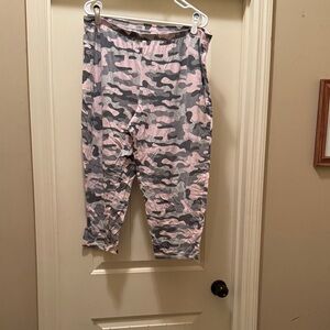 Secret Treasures Pink and Gray Camo Women’s Capri Pajama Pants